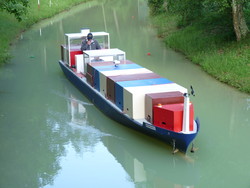 Porte conteneur Normandie à Port Revel